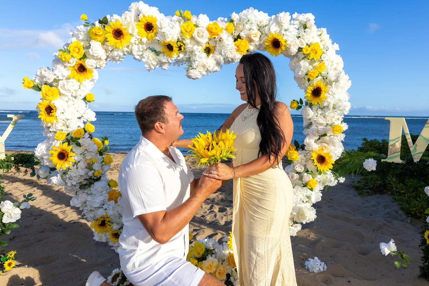 The proposal with the MARRY ME letters on both sides