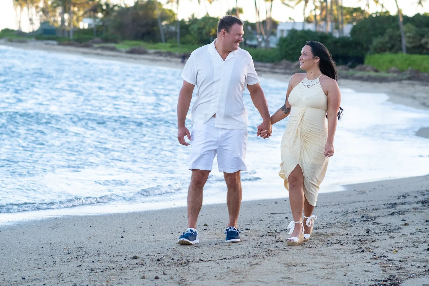 A stroll along Waialae Beach at sunset