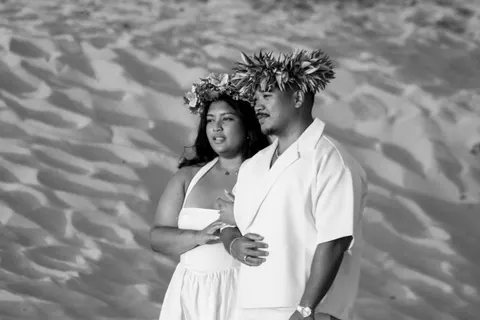 Black and white portrait on the sand, at a horseback proposal on Oahu