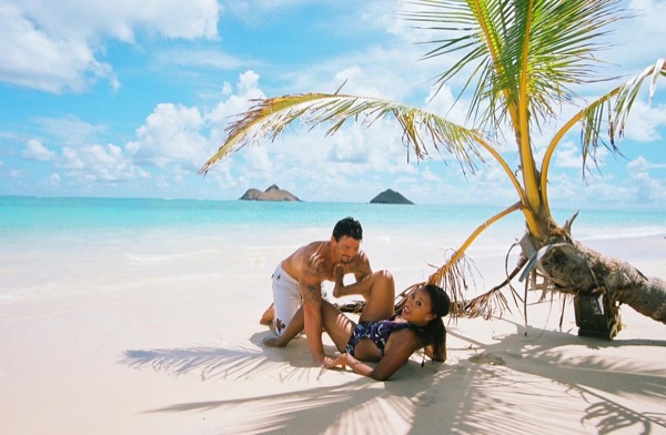 Jamillah and Brandon at Lanikai beach, photo 4