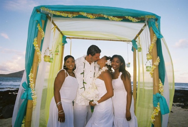 Family and friends with Jamillah and Brandon, in the breeze