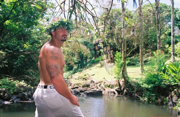 Jamillah and Brandon in the Nuuanu rainforest, from a distance