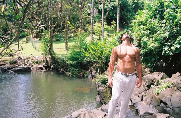 Jamillah and Brandon in the Nuuanu rainforest, with a big smile