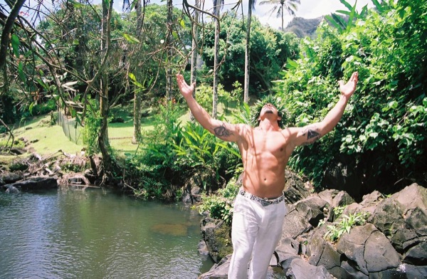 Jamillah and Brandon in the Nuuanu rainforest, hand in hand