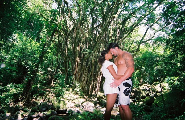 Jamillah and Brandon in the Nuuanu rainforest, in a sweet moment