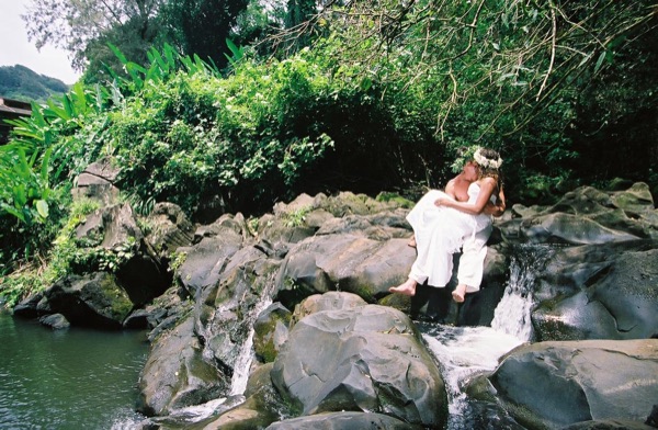 Jamillah and Brandon in the Nuuanu rainforest, in the sunshine