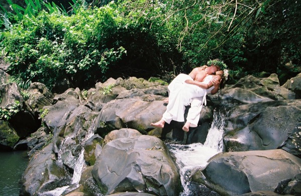 Jamillah and Brandon in the Nuuanu rainforest, side by side