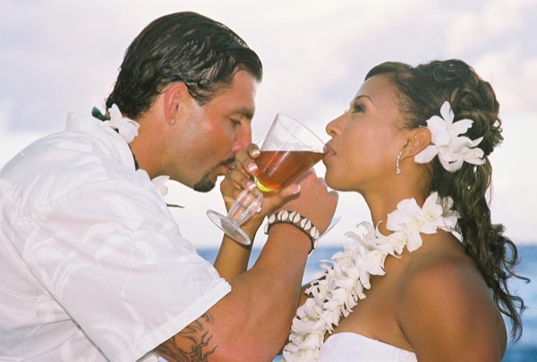 Close up of Jamillah and Brandon kissing