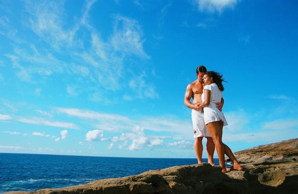 Jamillah and Brandon on the east coast cliffs above the Pacific, another happy moment