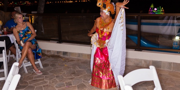 A Tahitian dancer performing for the guests, photo 3