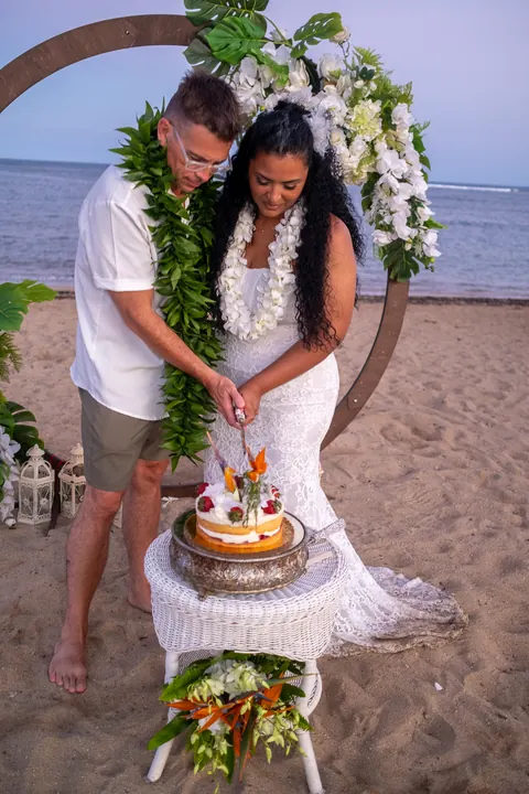 Cutting the cake together