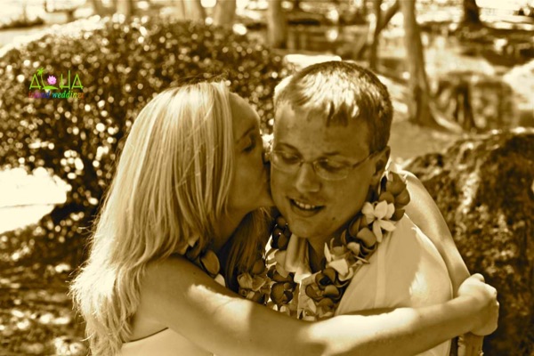 Sepia photo of Krista and Charlie, a fairy tale day