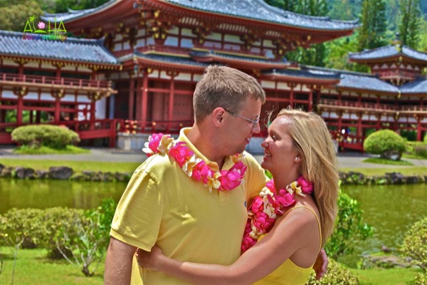 Wedding couple by the pond