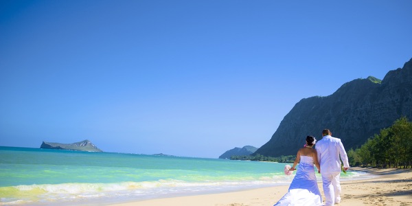 Leling and Jack celebrating on the beach after the wedding, a different view