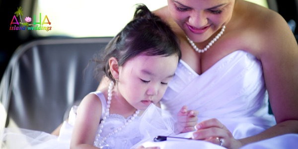 Leling getting ready with her bridesmaids at the Moana, photo 8