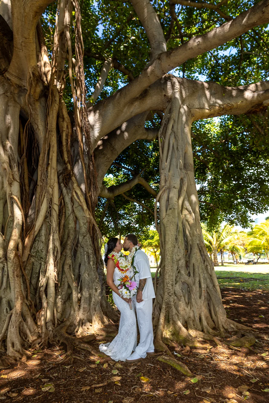 A kiss under the banyan tree