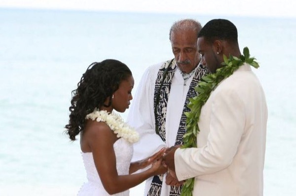 Naheshae and Damarus during the ceremony, up close
