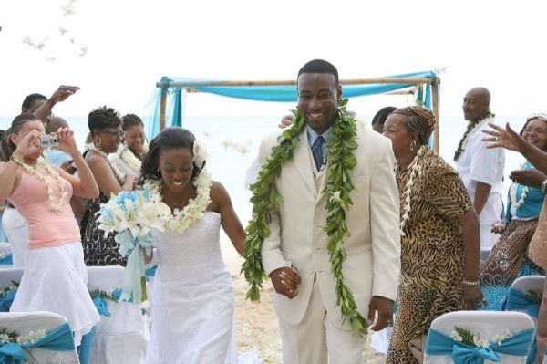 Naheshae and Damarus during the ceremony, from the side