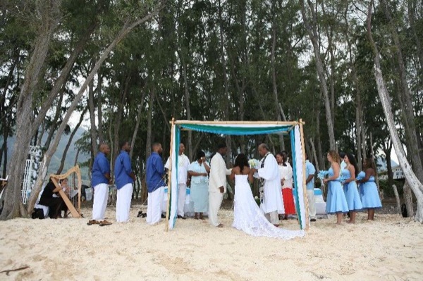 Naheshae and Damarus at the turquoise arch, from another angle