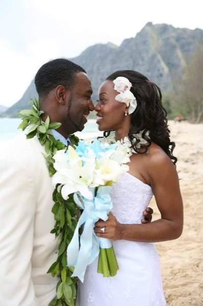 A kiss on the beach, from another angle