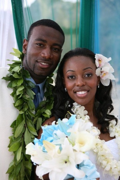 Naheshae and Damarus by the water, having fun