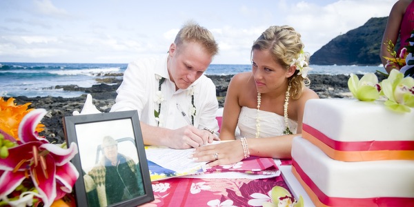 Natasha and Tyson during their ceremony by the sea, photo 2
