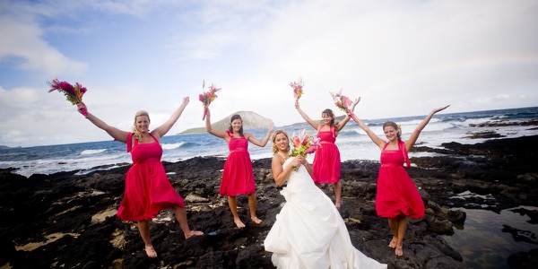 The bridesmaids in pink on the lava rocks, photo 2