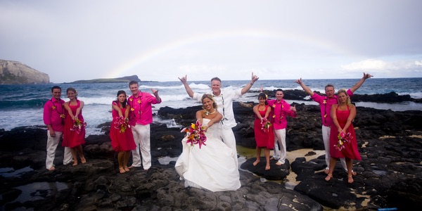 The bridesmaids in pink on the lava rocks, photo 3