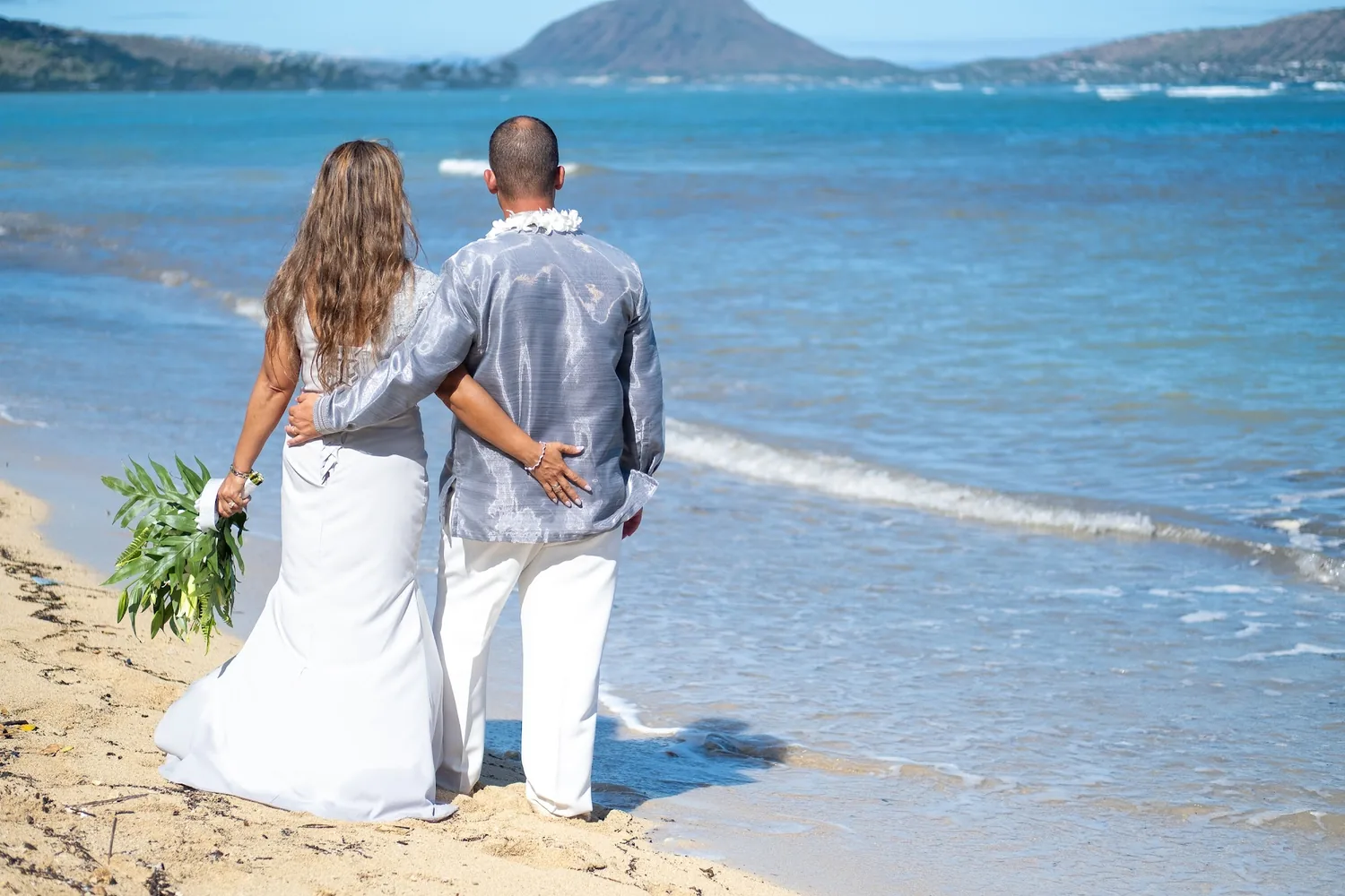 Walking toward the water with Koko Head in the distance