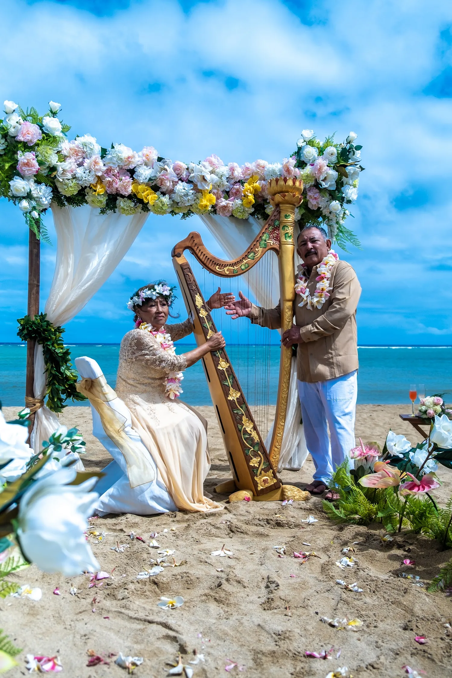 The couple dancing to the golden harp